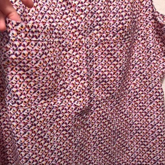 NWOT. Ann Taylor blouse with 2 pockets & buttons - Picture 5 of 8